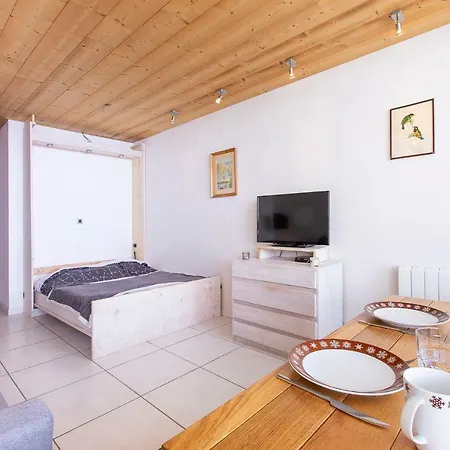 - Au Pied Des Pistes Апартаменты Тинь